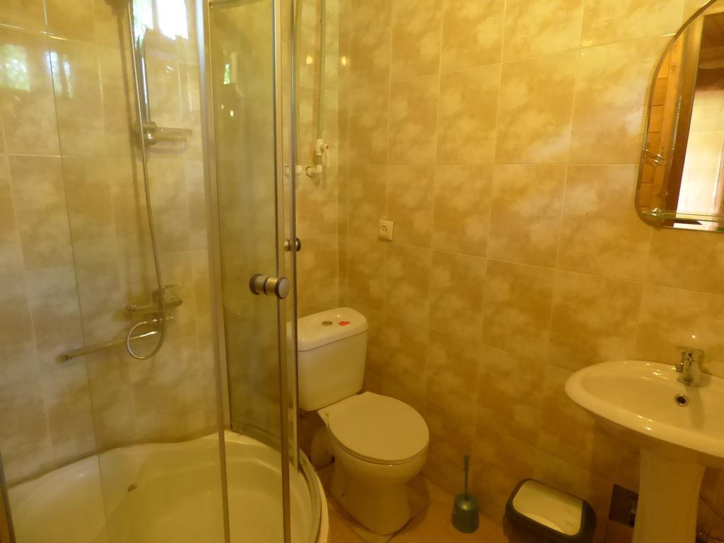 Hotel Hatsvali Mestia Ruang foto
